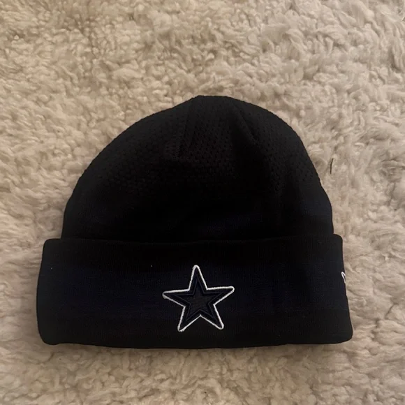 Dallas Cowboys Beanie - Picture 1 of 3